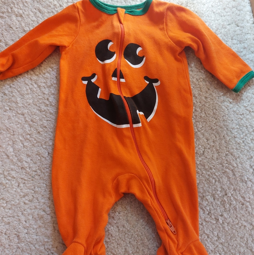 Pumpkin sleeper